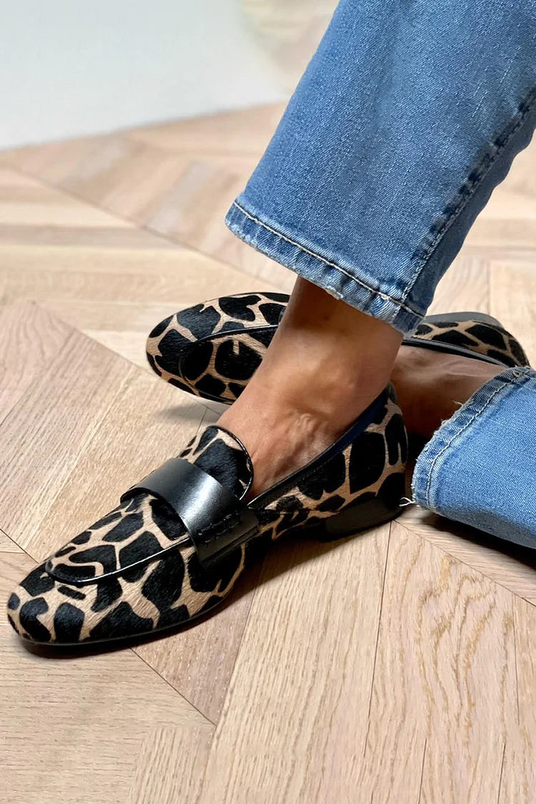Jesmira | Przytulne i stylowe loafersy z motywem krowim