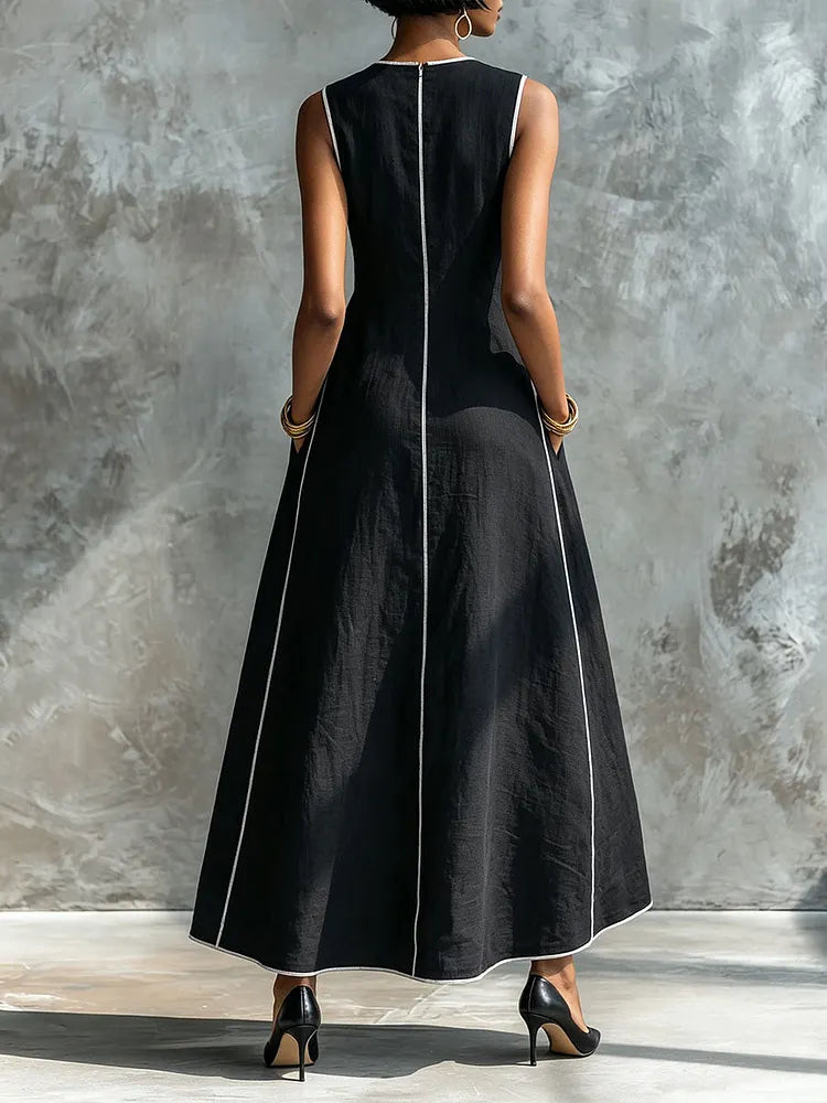Amalia | dress with round neck, sleeveless, loose-fitting model