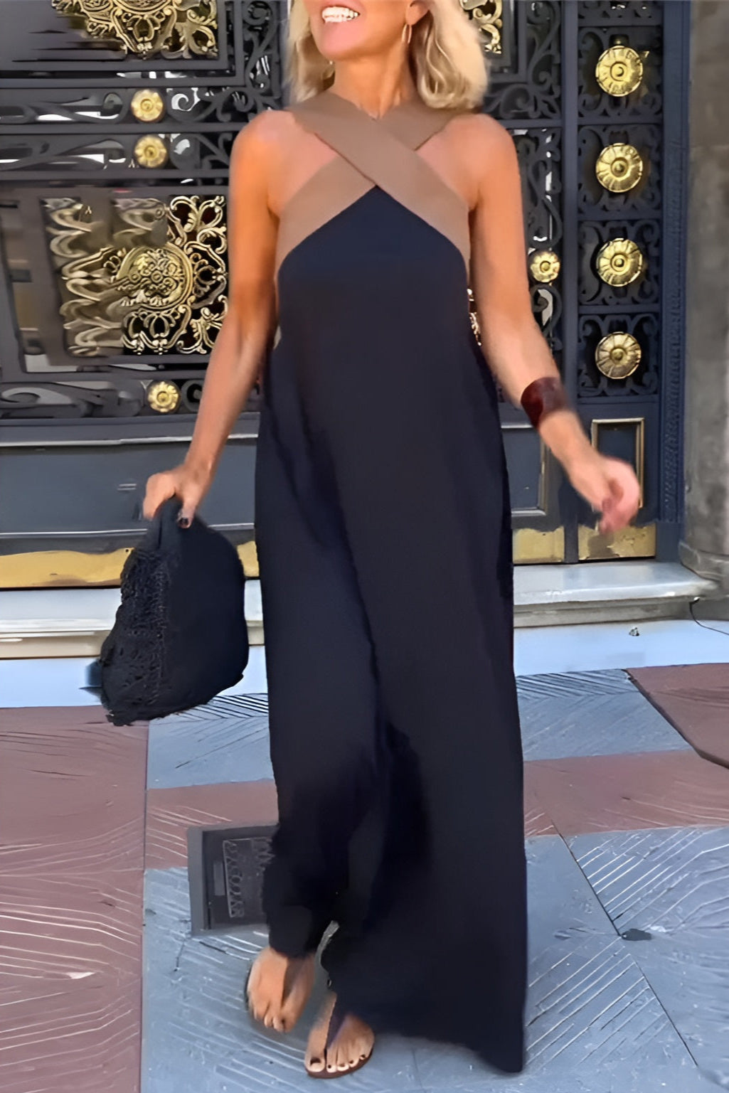 Kyra | Sukienka Maxi z Krzyżowym Zapięciem