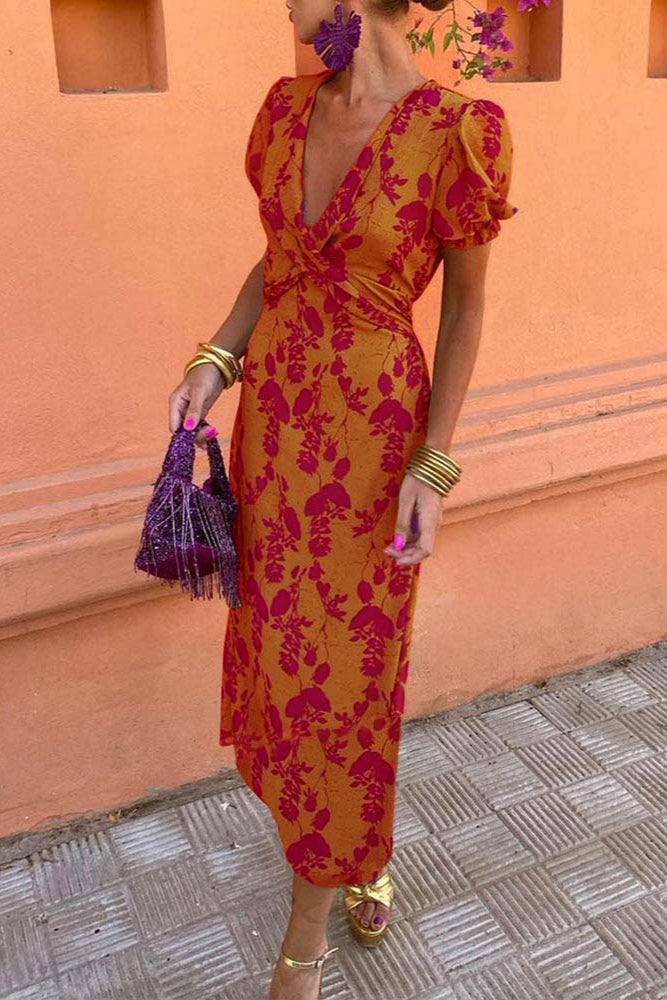 Aluna | Oszałamiająca sukienka midi z dekoltem w serek