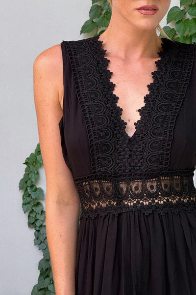 Charlotte | Sukienka z koronką ręcznie robioną i dekoltem w kształcie litery V