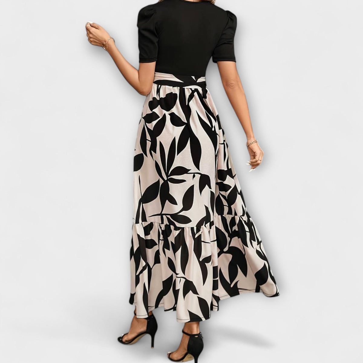 Luna - Summer Dress with Floral Pattern and Round Neckline