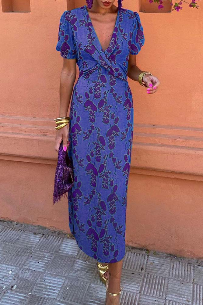 Aluna | Oszałamiająca sukienka midi z dekoltem w serek