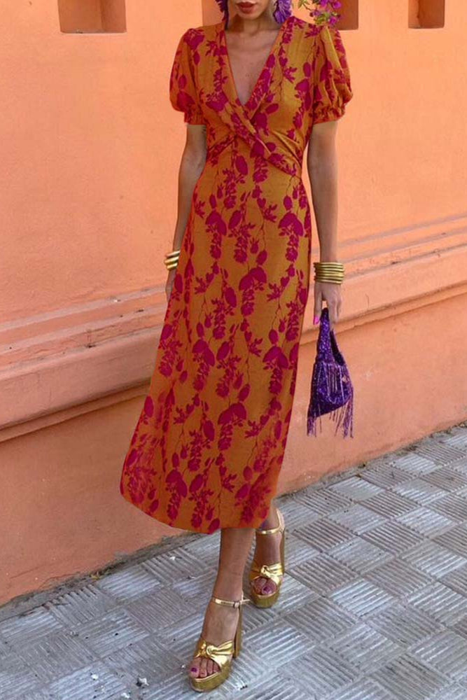 Aluna | Oszałamiająca sukienka midi z dekoltem w serek