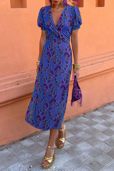 Aluna | Oszałamiająca sukienka midi z dekoltem w serek