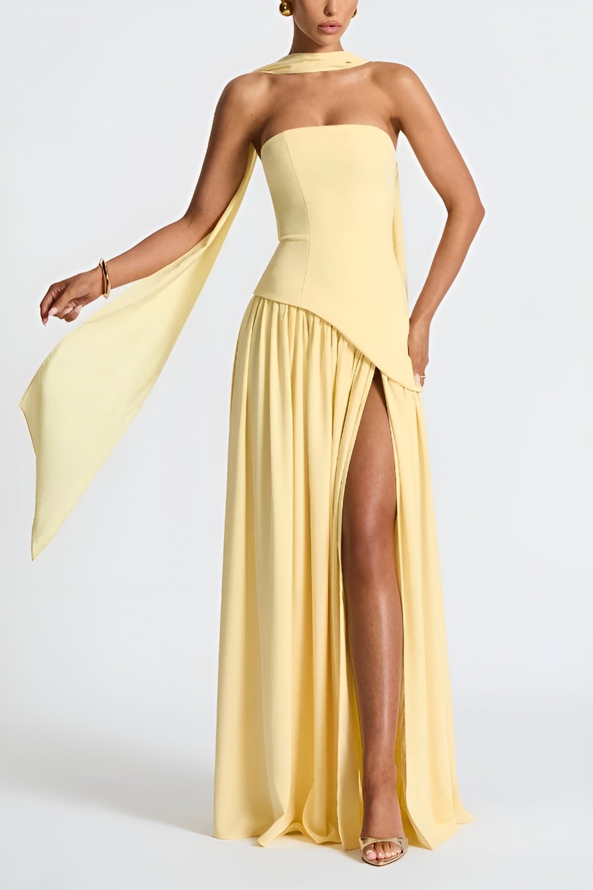 Zeni | Sukienka Maxi bez ramiączek z rozcięciem i wstążką