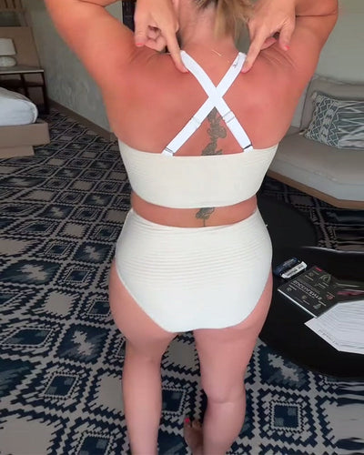 Anna | Wygodne, jednokolorowe bikini z trójkątnym stanikiem