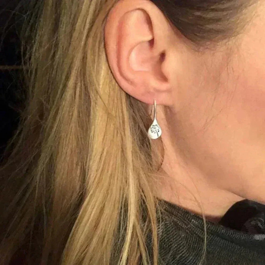 Elegant Silver Earrings in Dandelion Leaf Design