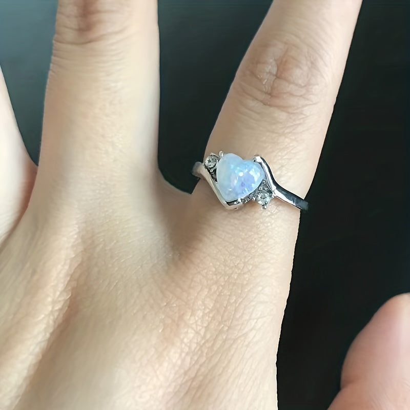 Estelle - Pierścionek z kamieniem księżycowym