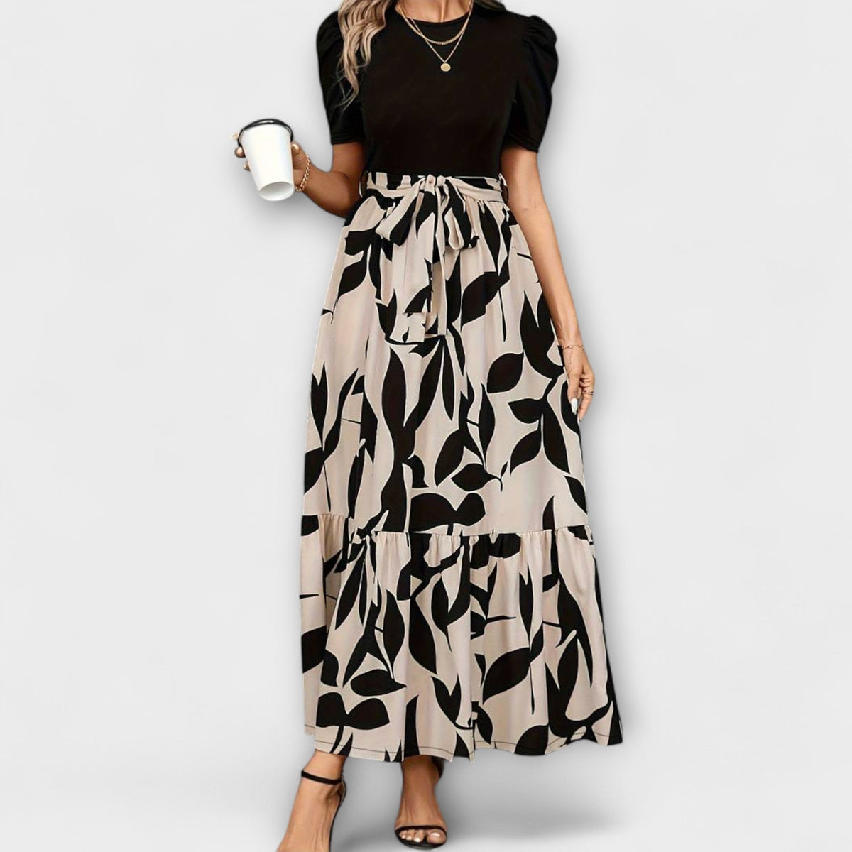 Luna - Summer Dress with Floral Pattern and Round Neckline