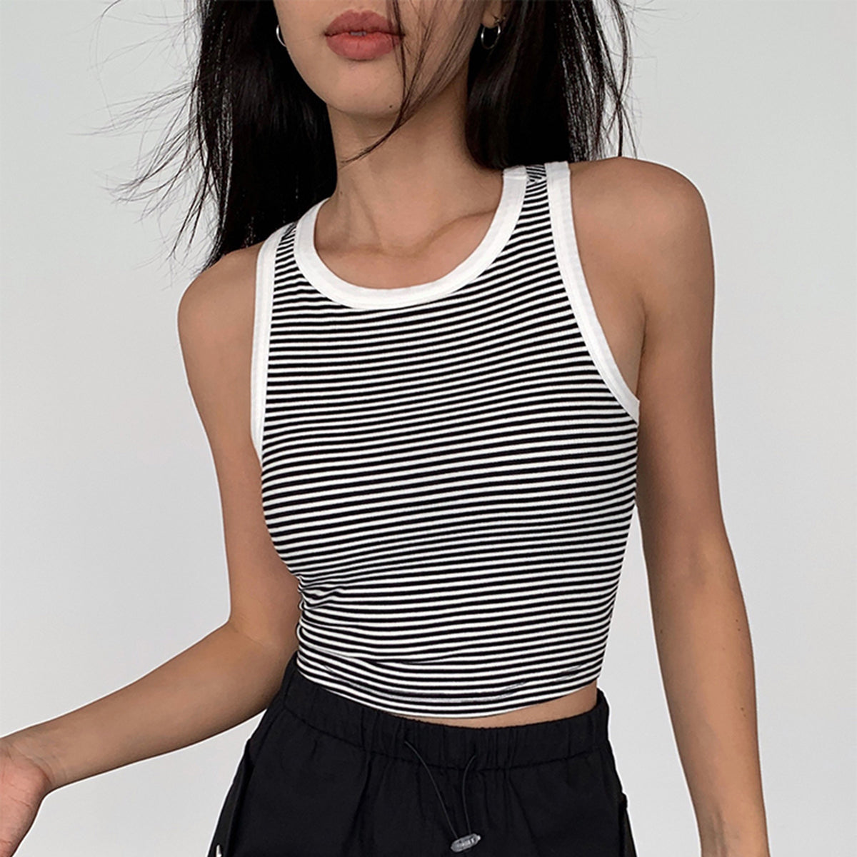 Soreya | Paski Top na Ramiączkach z Dekoltem Okrągłym