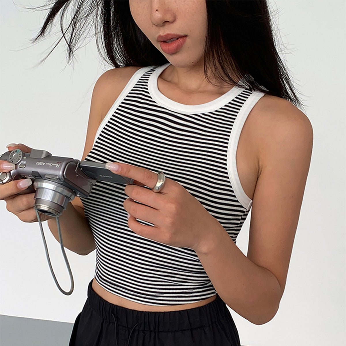 Soreya | Paski Top na Ramiączkach z Dekoltem Okrągłym