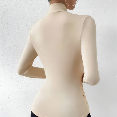 Penelope | T-shirt z plisowanym dekoltem