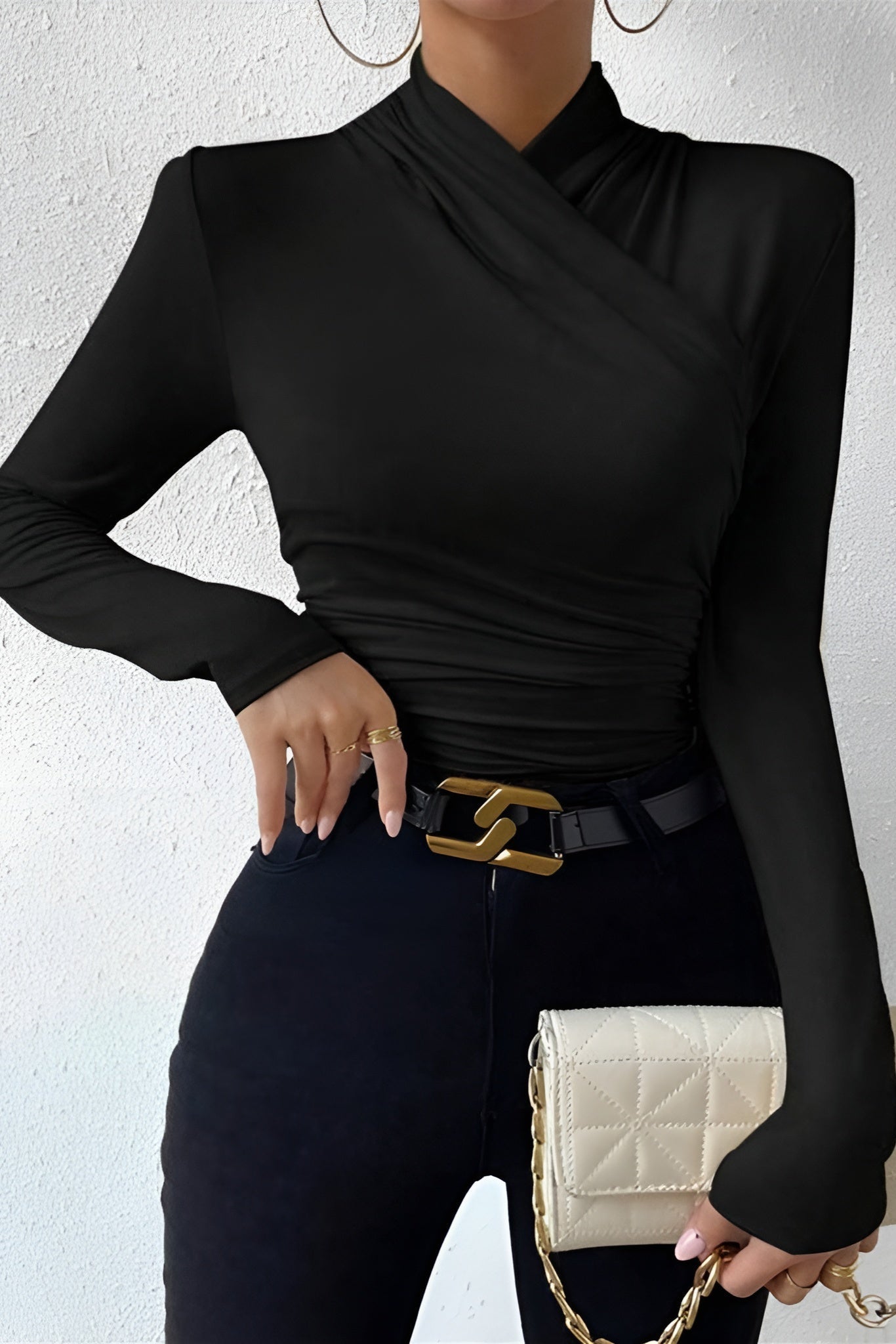 Penelope | T-shirt z plisowanym dekoltem