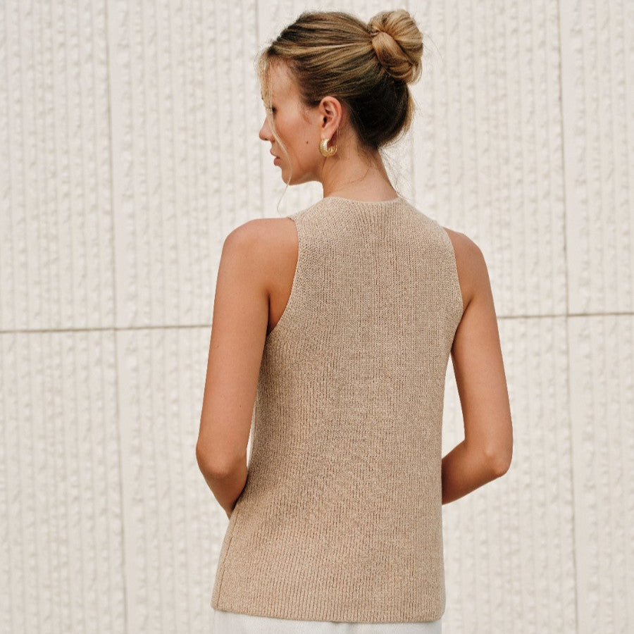 Camila | Top na ramiączkach z kołnierzem krzyżowym