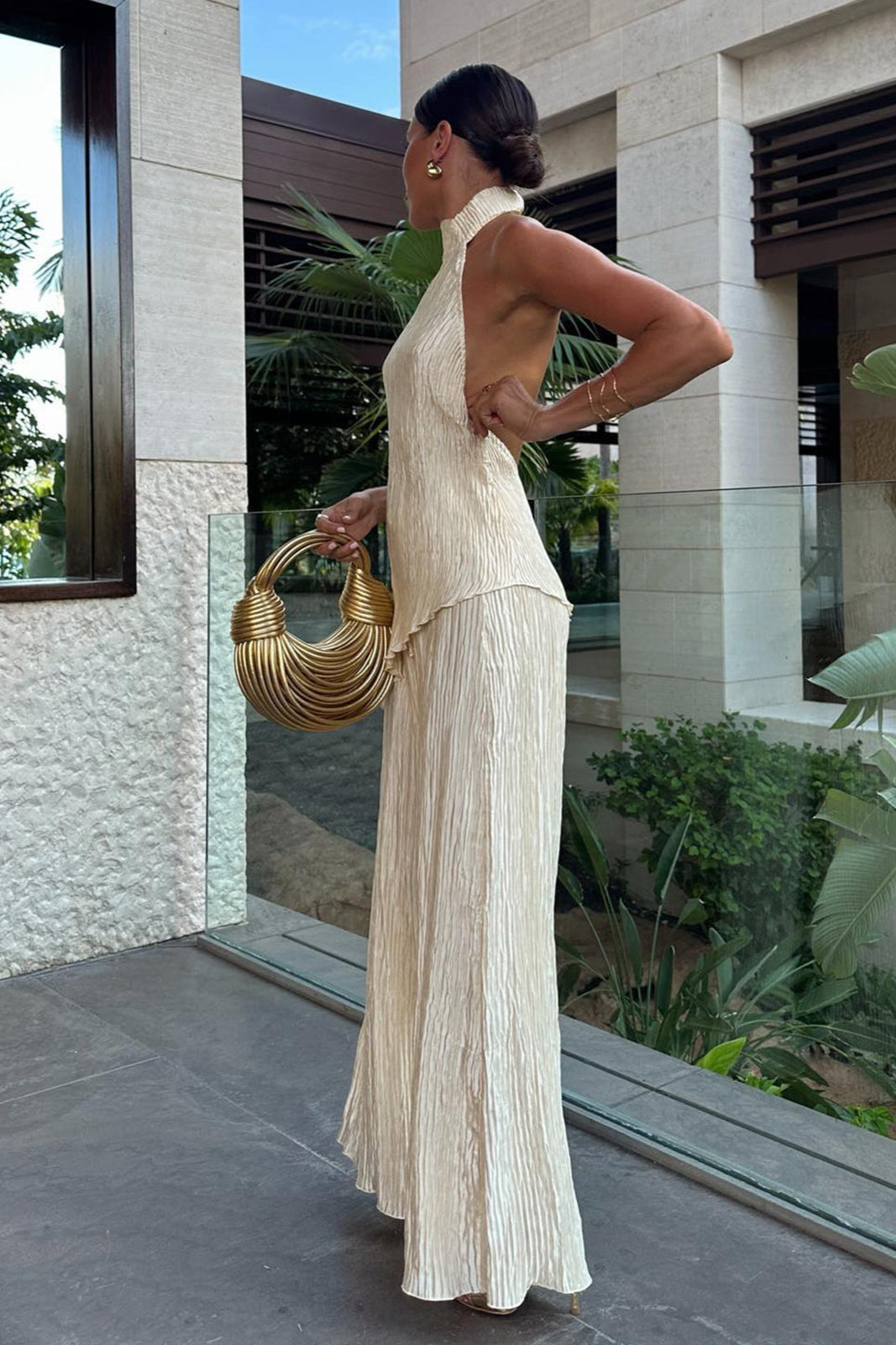 Renata | Asymetryczny Top na Halter z Szerokimi Spodniami