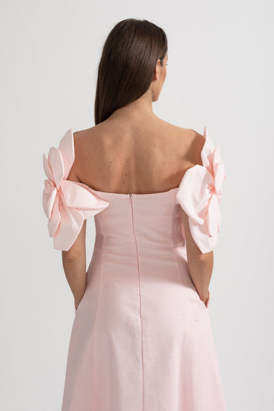 Herbata | Sukienka Midi Bez Ramiączek z Dużymi Kwiatowymi Akcentami z Tkaniny