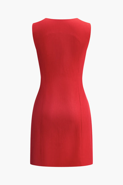 Nicoletta | Dopasowana sukienka bez rękawów z dekoltem w serek