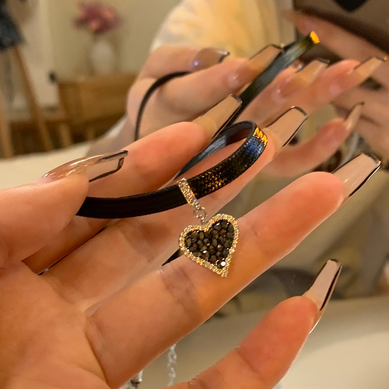 Czarne Serce Kolczyki z Lśniącymi Diamentami