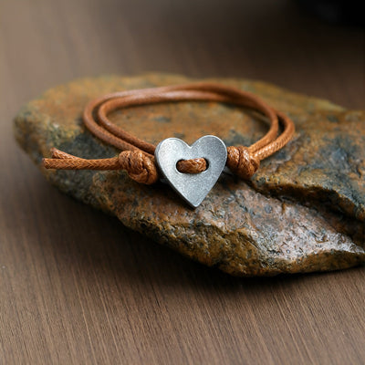 Amoura™ – Symbol miłości, przynależności i wewnętrznej siły.