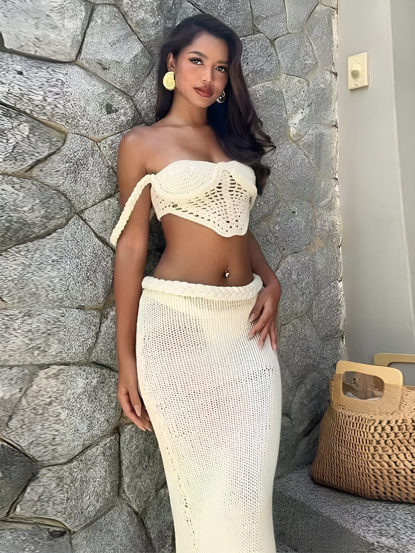 Ismene | Pleciony crop top z wycięciami i spódnica z rozcięciem