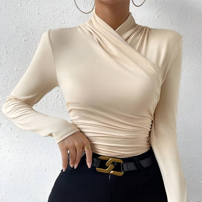 Penelope | T-shirt z plisowanym dekoltem