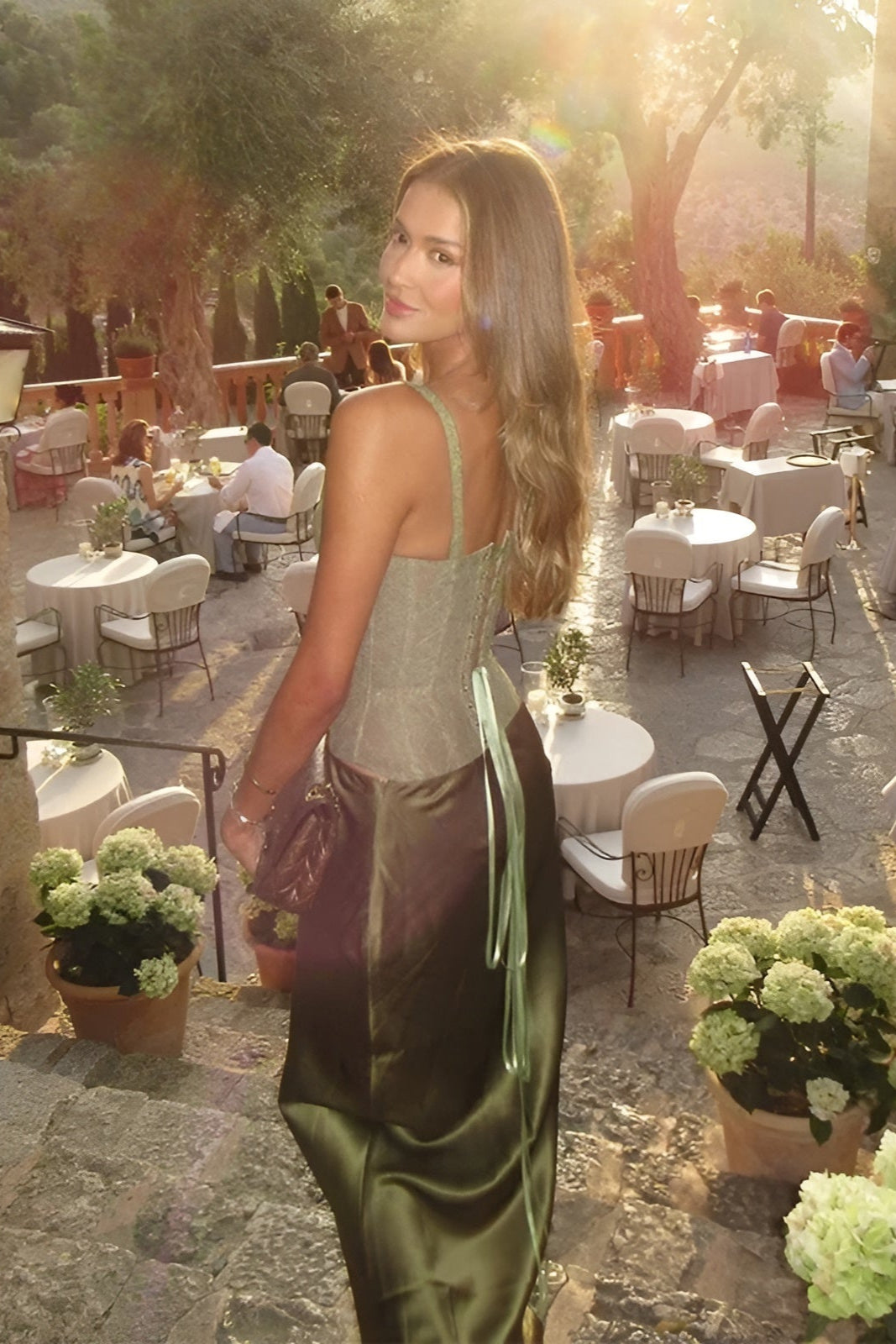 Rina | Elegancka Sukienka z Połyskiem