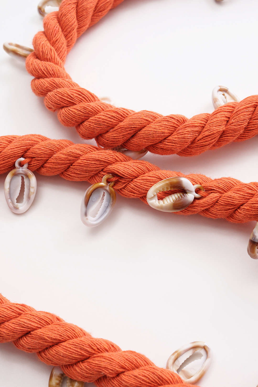 Selene | Dzianinowy top z dekoracyjnym wiązaniem