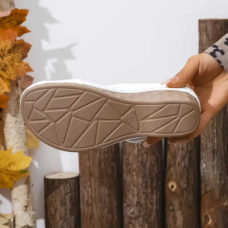 Rowella | Eleganckie sandały na koturnie z paskiem