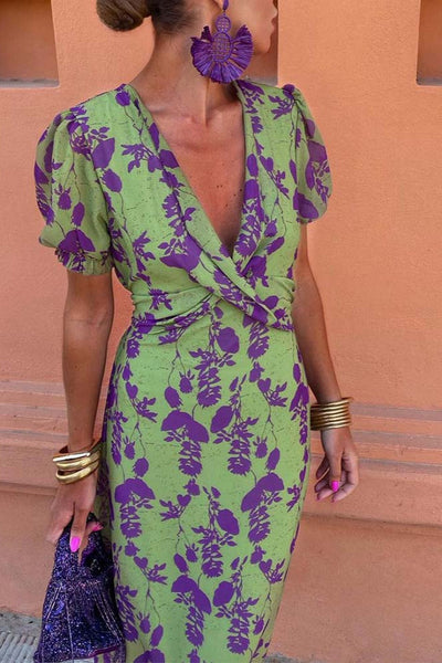 Aluna | Oszałamiająca sukienka midi z dekoltem w serek