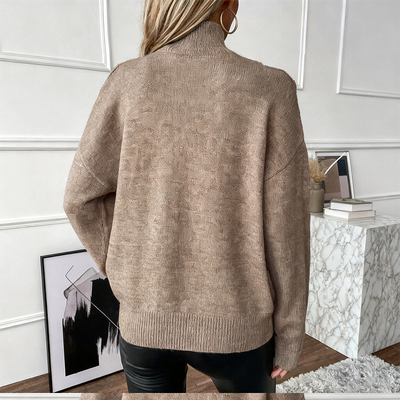 Dorota | Stylowy wełniany sweter damski z wysokim kołnierzem i odkrytym ramieniem