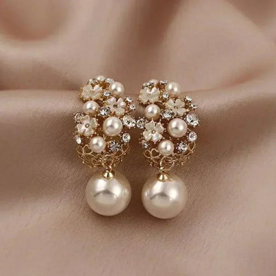 Eleganckie kolczyki z kwiatowymi perłami