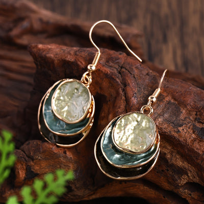 Zestaw biżuterii Boho – kolczyki i naszyjnik w retro, wielokolorowym stylu