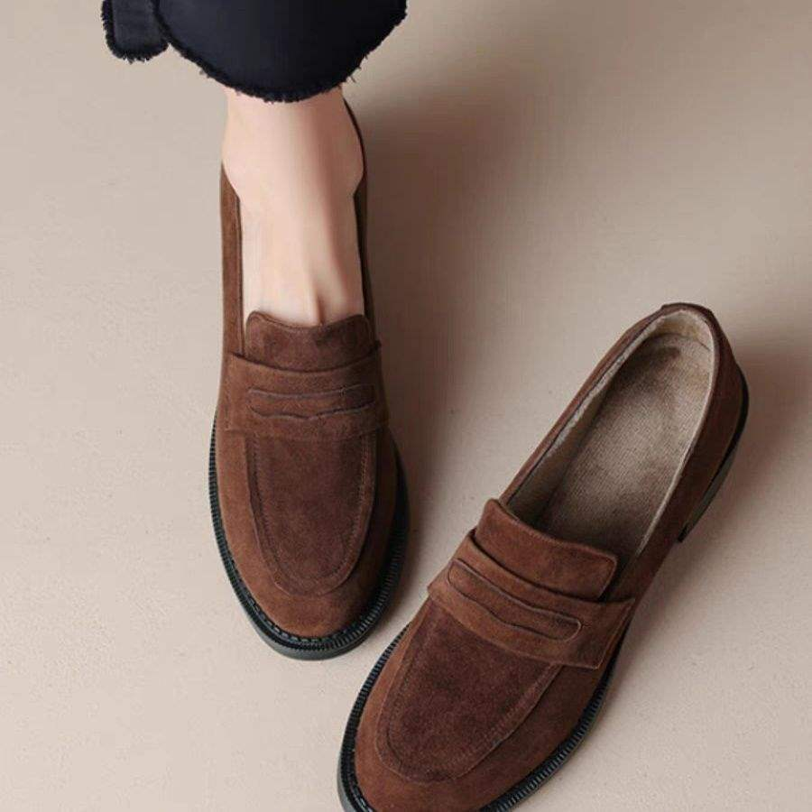 Jasmine: Timeless Vintage Loafers with Classic Charm