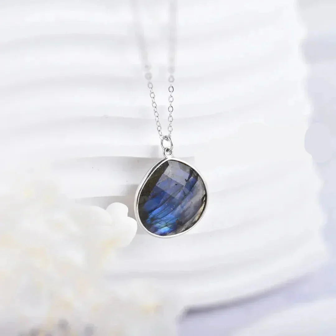 Elegancka Obroża Ochronna z Labradoritem