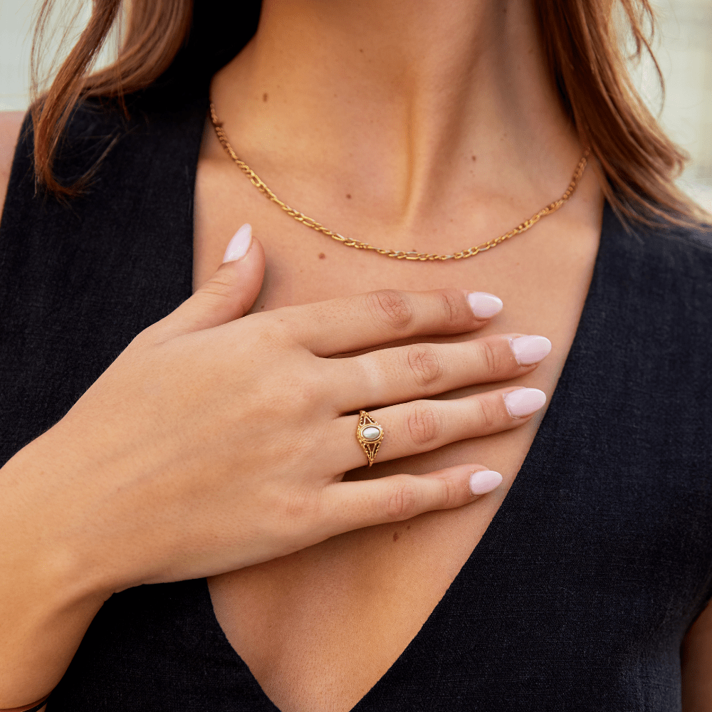 Vintage królewski pierścionek z perłą